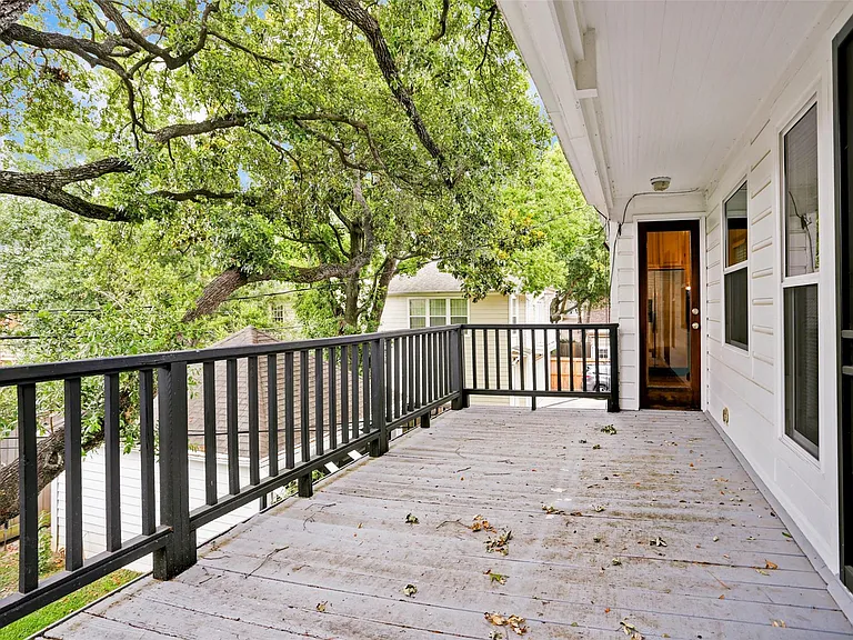 2324 Goldsmith St #B — Photo 11
