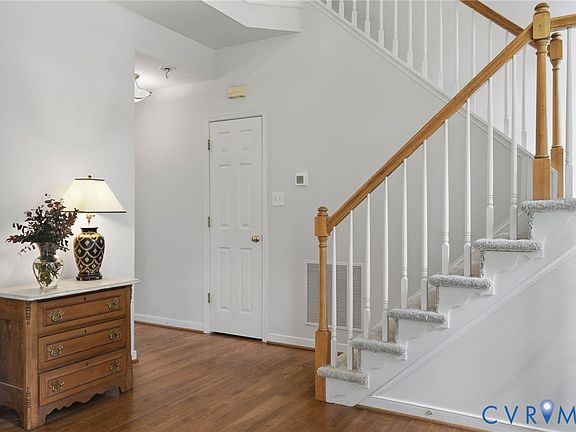 4th image of 8372 Springset Ln