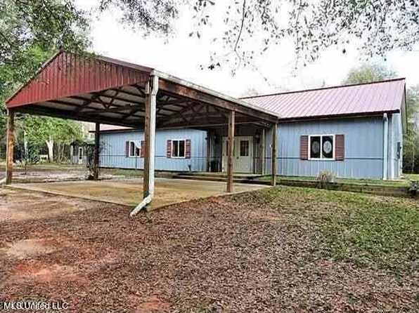 1249 Stonecypher Rd, Lucedale, MS 39452