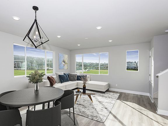 3rd image of 1448 Sunrise Ln