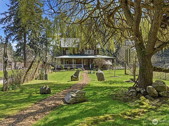 2nd image of 1763 Center Road