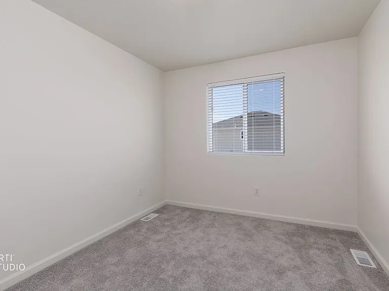 187 E Arcade Dr — Photo 8