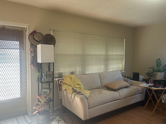 4th image of 126 BEDFORD E