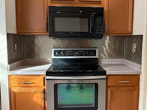 5th image of 3118 Virginia Ave