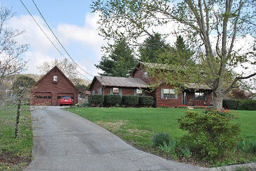 2nd image of 524 Keeneland Blvd