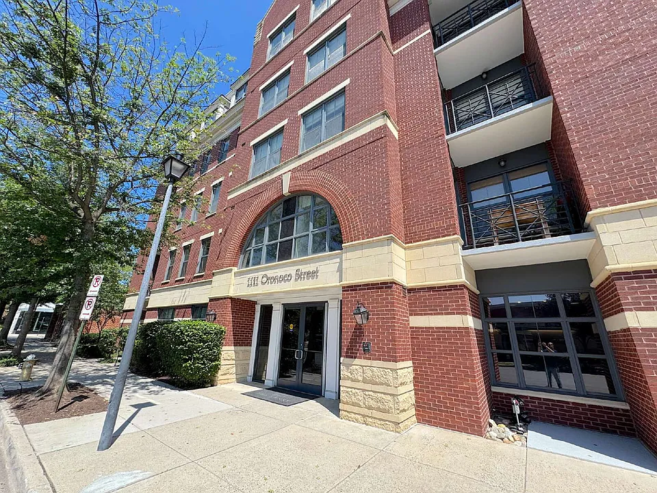 1111 Oronoco St #429