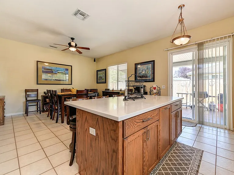 1669 Calabasa Dr — Photo 10
