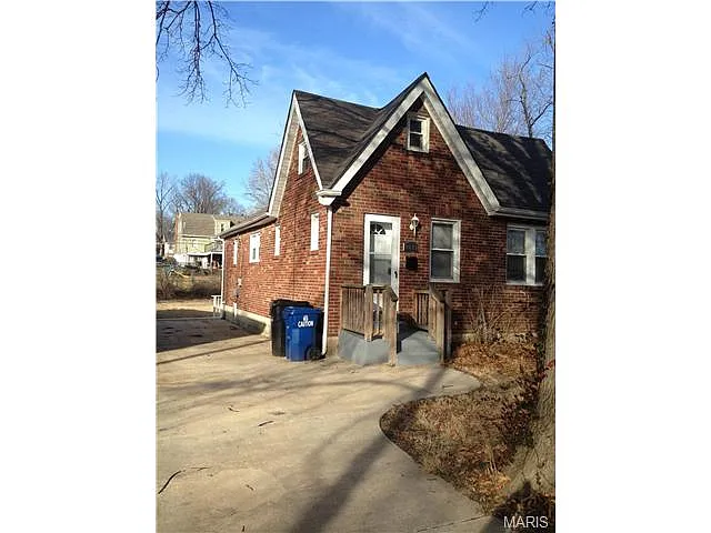 7521 Lynn Ave photo 1