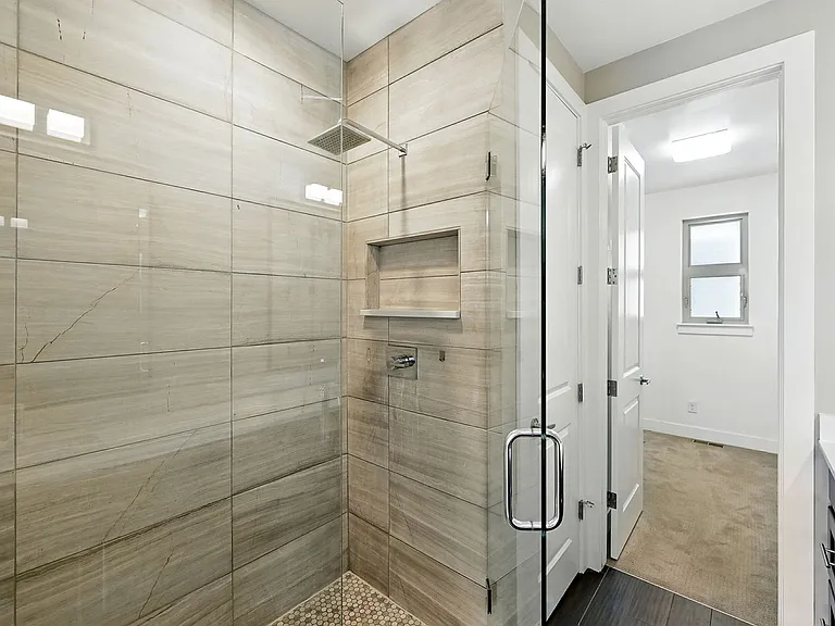 5630 S Sycamore St — Photo 20