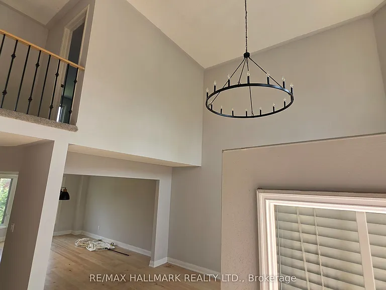 39 Pogson Dr — Photo 6