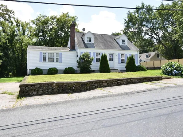 27 Highland Ave, Cumberland, RI 02864