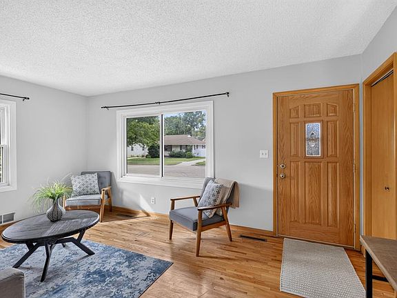 5th image of 1438 15th Ave NW