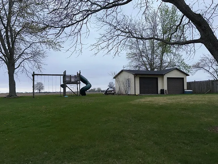 8455 Lehman Rd — Photo 2
