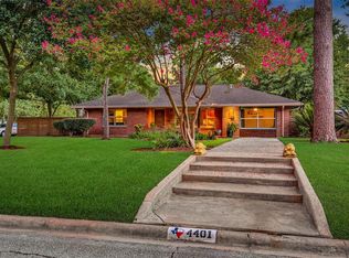 4401 Brookwoods Dr, Houston, TX 77092