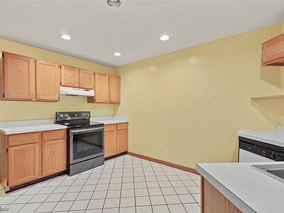 5th image of 1163 Red Tail Hawk Ct Unit 3