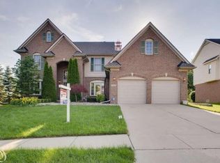 11613 Chandler Dr, Plymouth, MI 48170