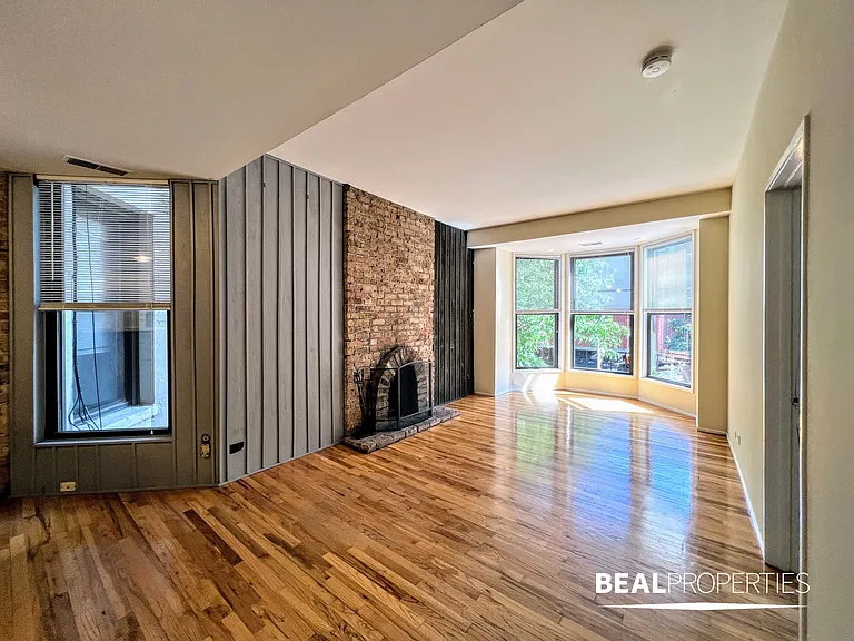 600-06 W Surf St — Photo 28