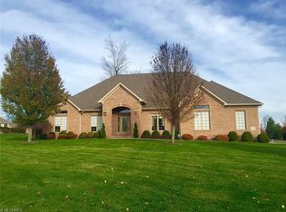 3985 Montereale Dr, Canfield, OH