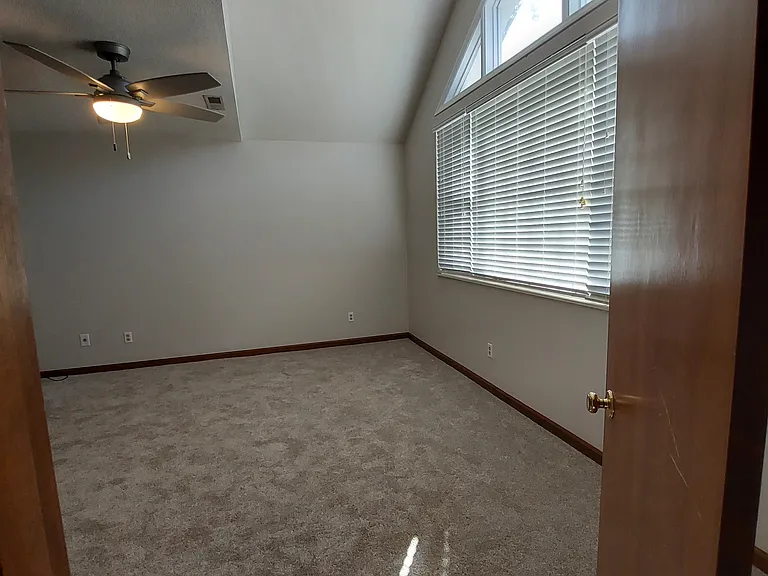 1335 Windamere Rd — Photo 12