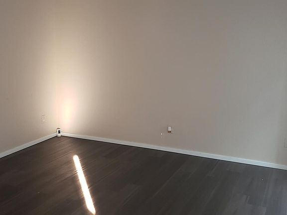 5th image of 923 E Marine View Dr #D