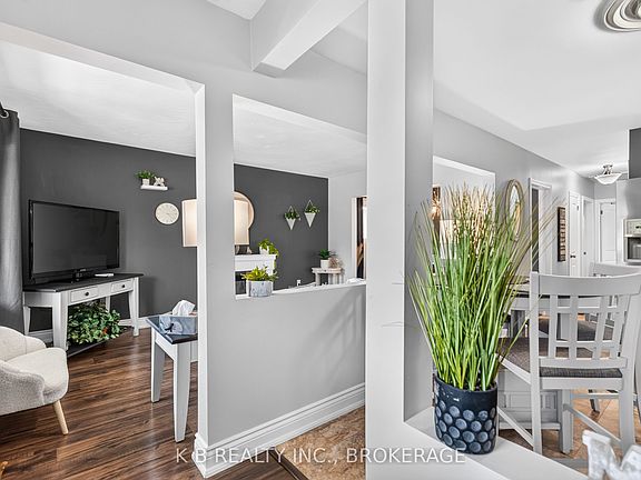 4th image of 581 Division St