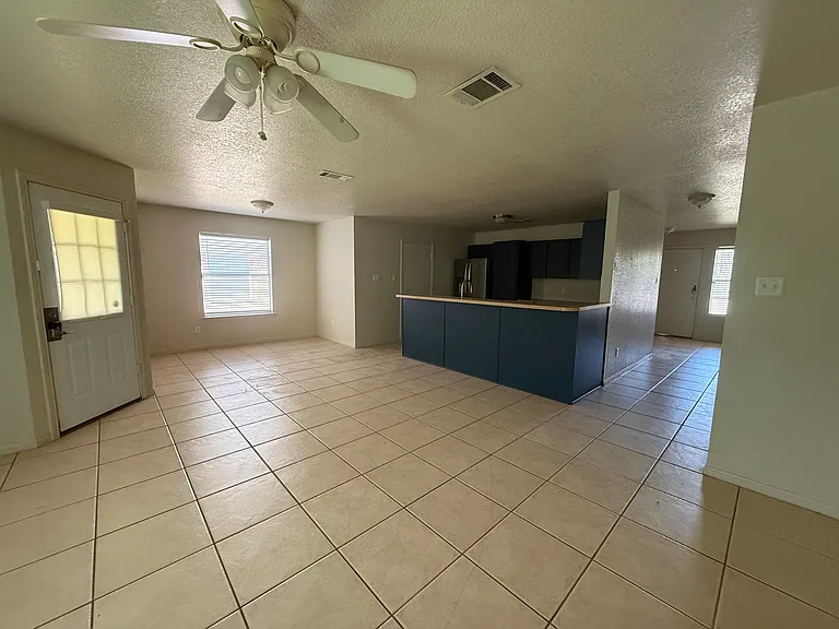 2103 Jennifer Dr #B — Photo 7