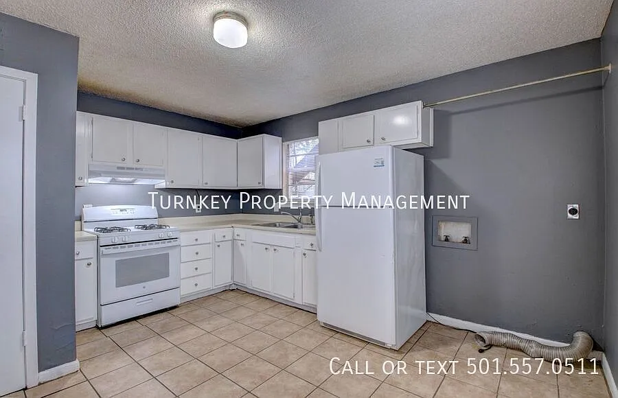 Building Photo - 7305 Kentucky Ave #C