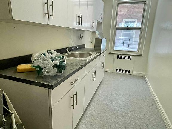 4th image of 83-57 118th St #1E