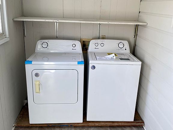 4th image of 907 Lexington Ave Unit 4