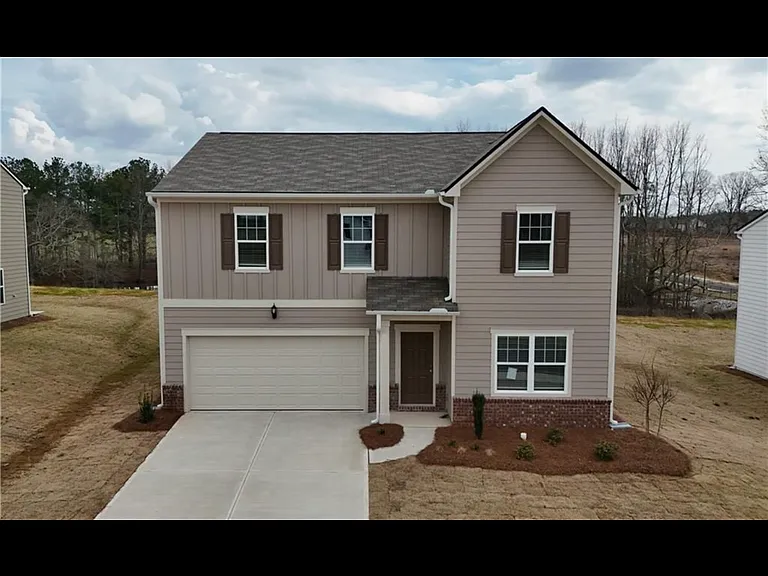 372 Corinth Dr — Photo 1
