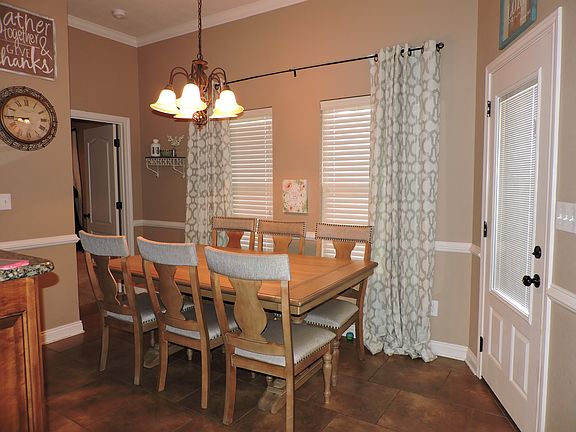5th image of 19 Coppercreek Cir