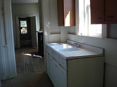 Kitchen Main level U 1