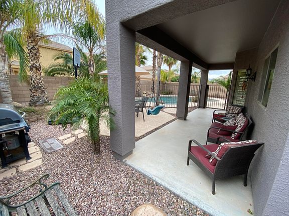 3rd image of 17845 W Crocus Dr