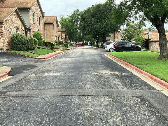 4th image of 9009 N Plaza Dr #126