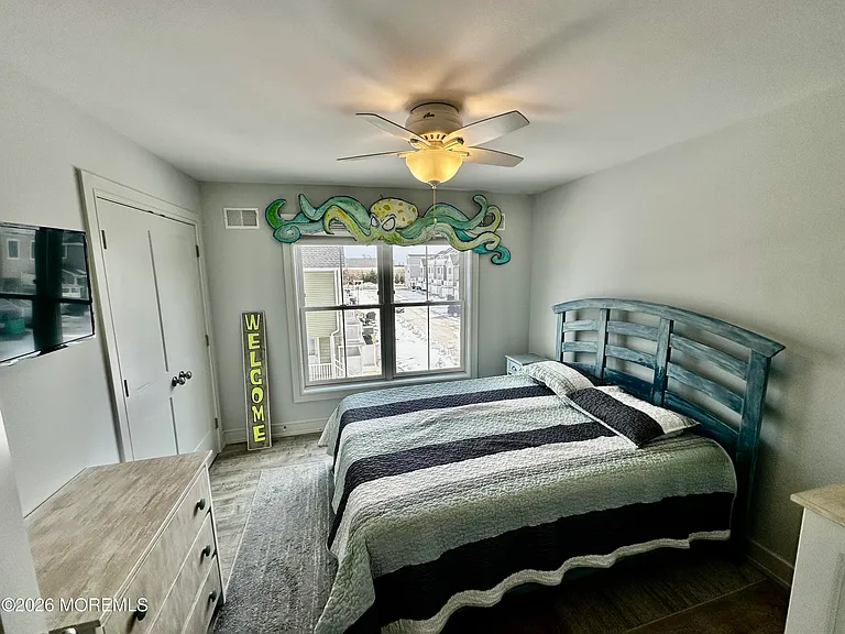 235 Sherman Ave — Photo 16