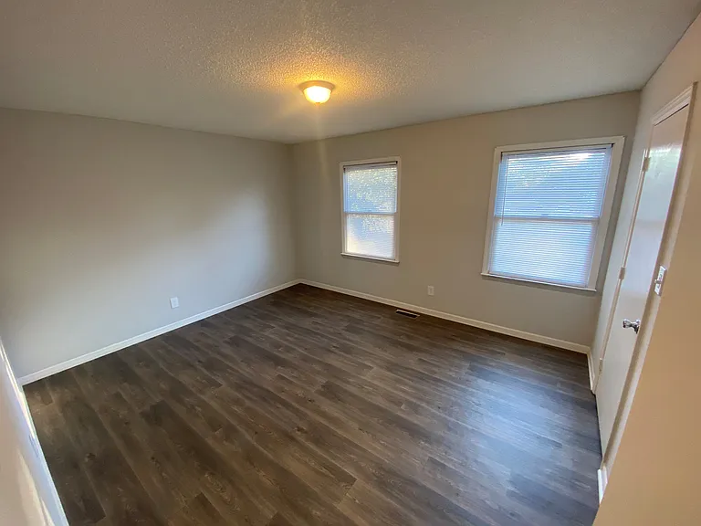 2048 16th St NE #2048 — Photo 15