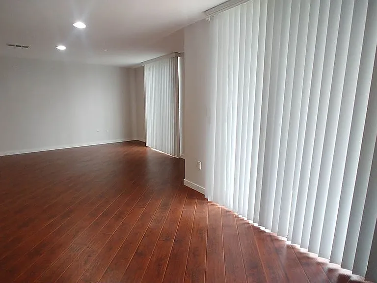 Almeria Townhomes — Photo 73