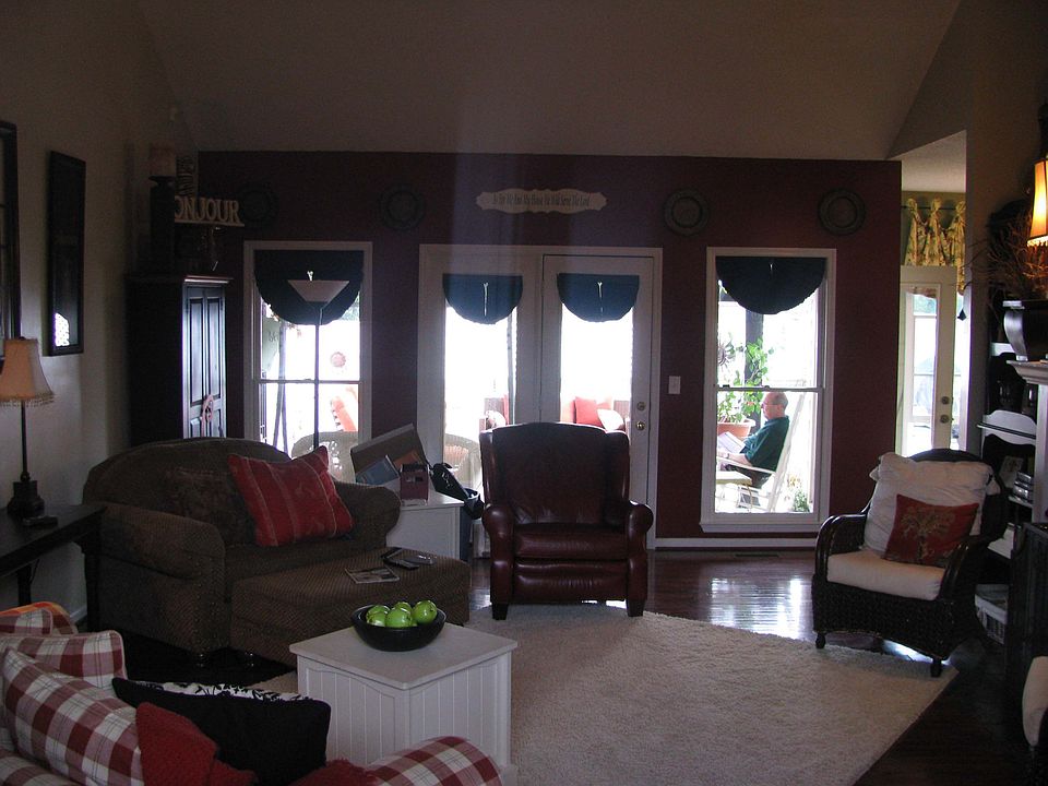 2nd image of 169 Federal Ln