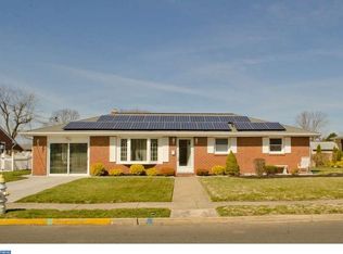 155 S School St, Gibbstown, NJ 08027