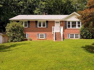 4850 Hauser Dr, Pfafftown, NC 27040