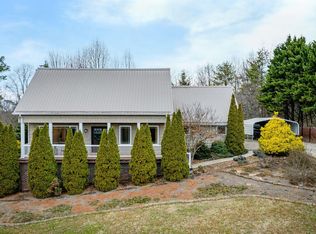 355 Huckleberry Rd, Bluff City, TN 37618