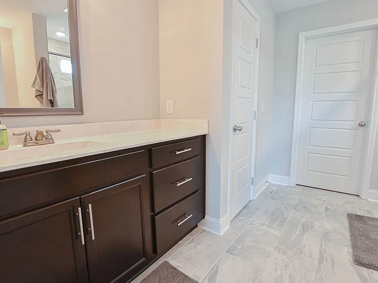 436 Kinslow Ct — Photo 10