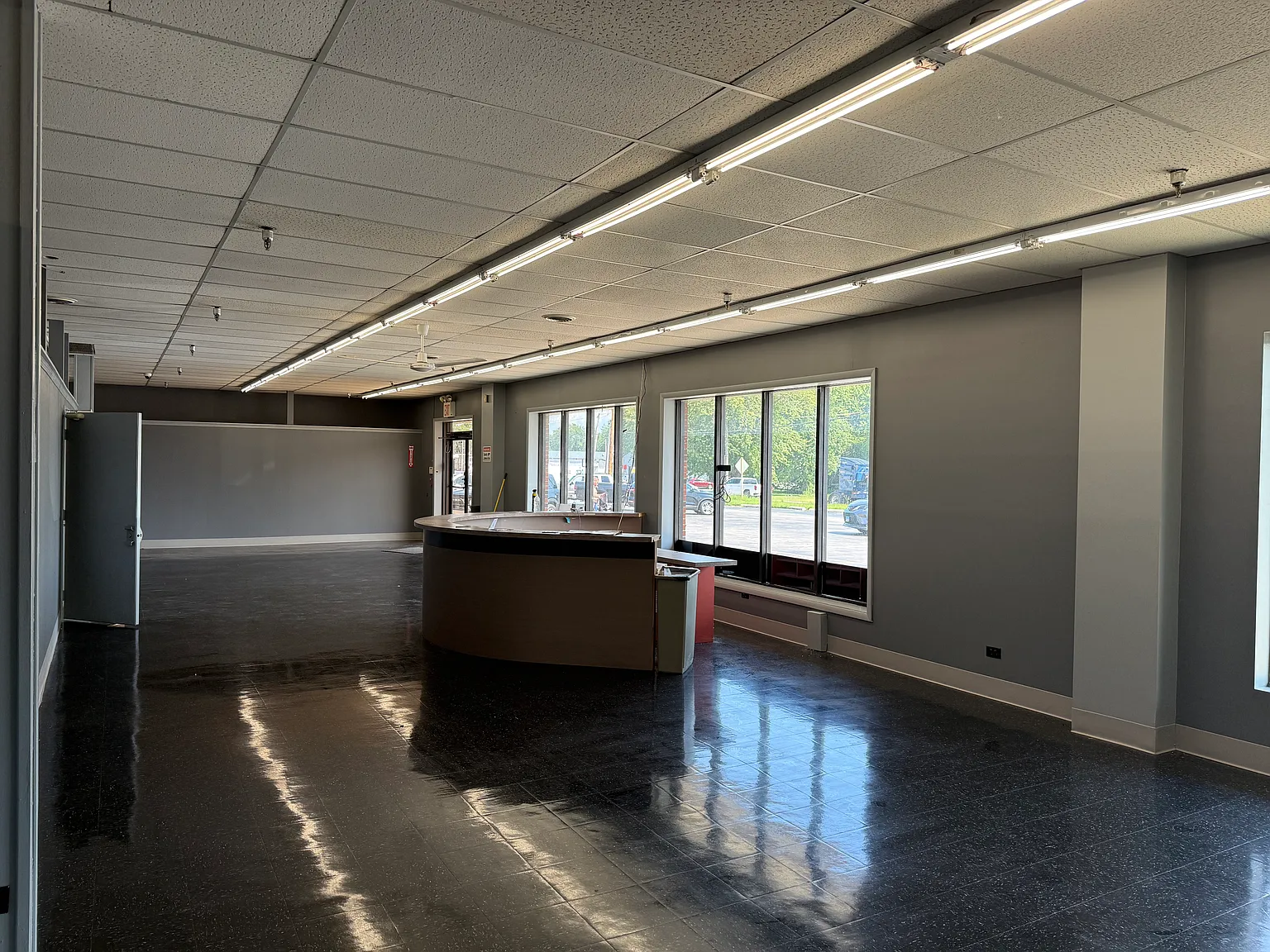 Studio, 7500 sqft, $7,500 — Photo 2