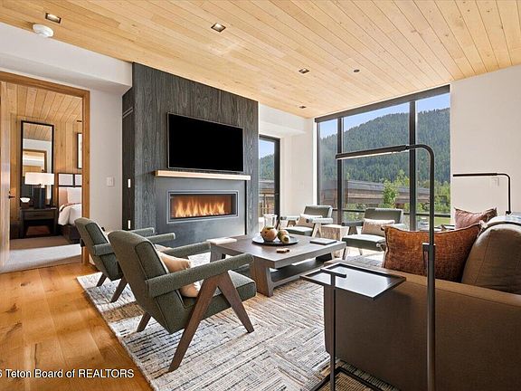3rd image of 14195 Weiskopf Way Unit 324
