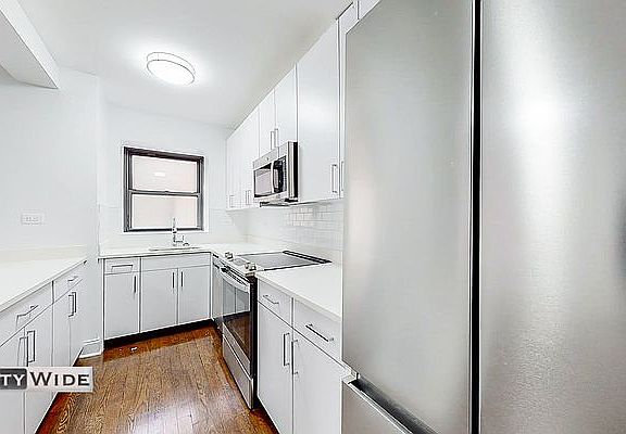 4th image of 219 E 69th St APT 1A