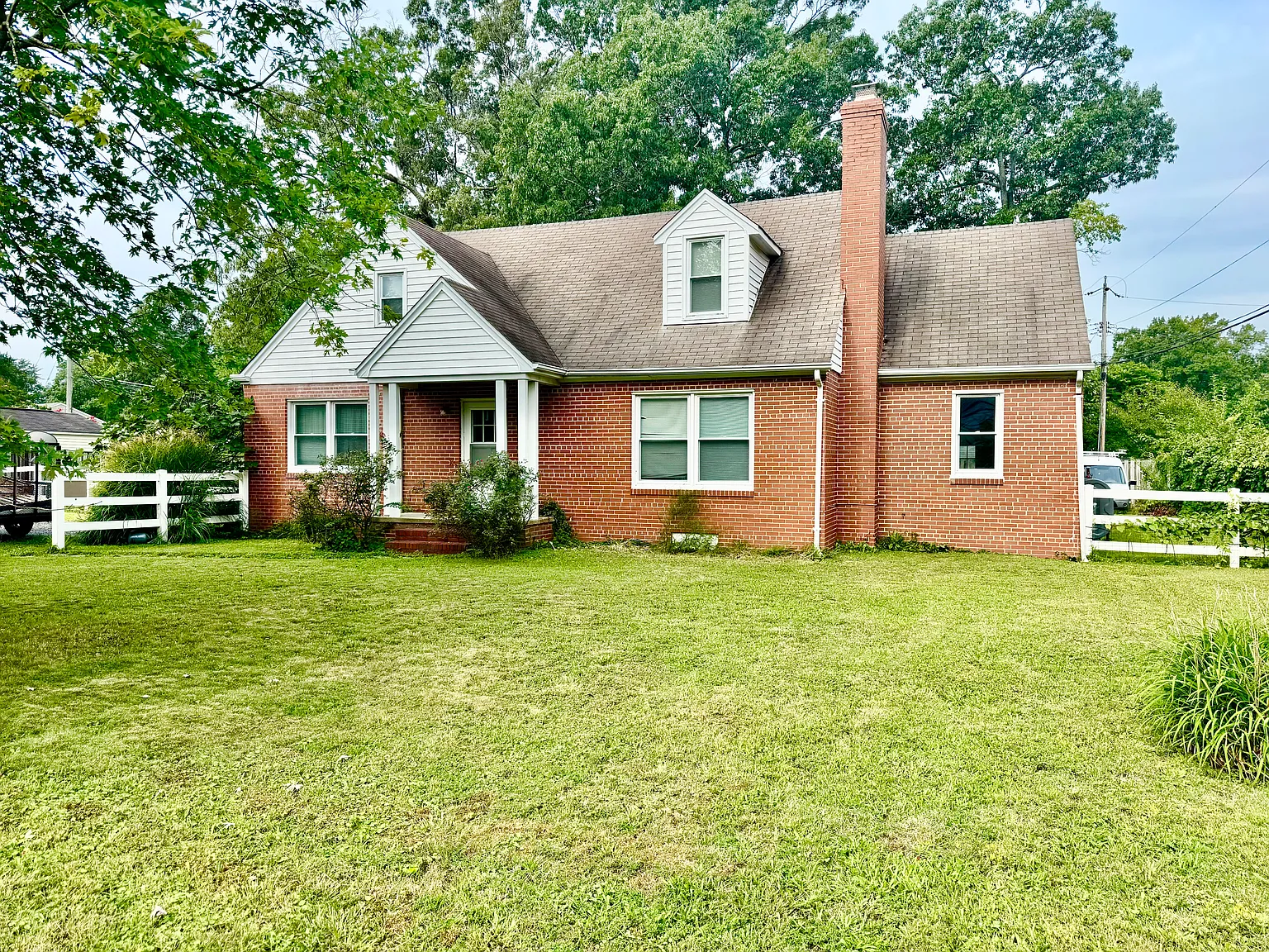 4 bed, 2000 sqft, $2,450 — Photo 1