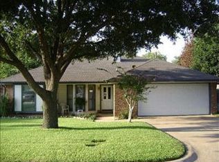 1620 N Bent Tree Trl, Grand Prairie, TX 75052