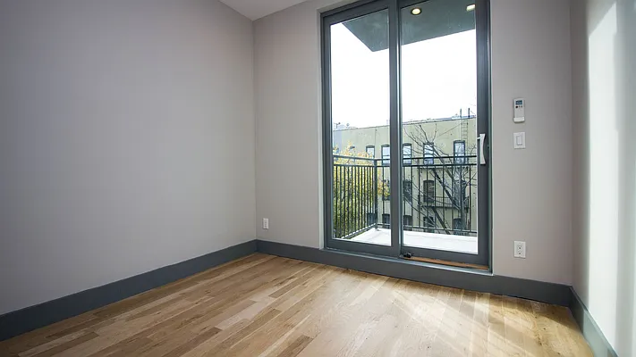 Rented by Nooklyn NYC LLC | media 65