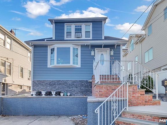 3rd image of 644 Valley Brook Ave
