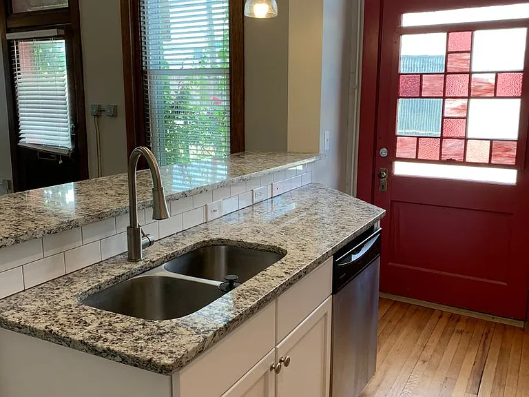 109 Pendleton St — Photo 6